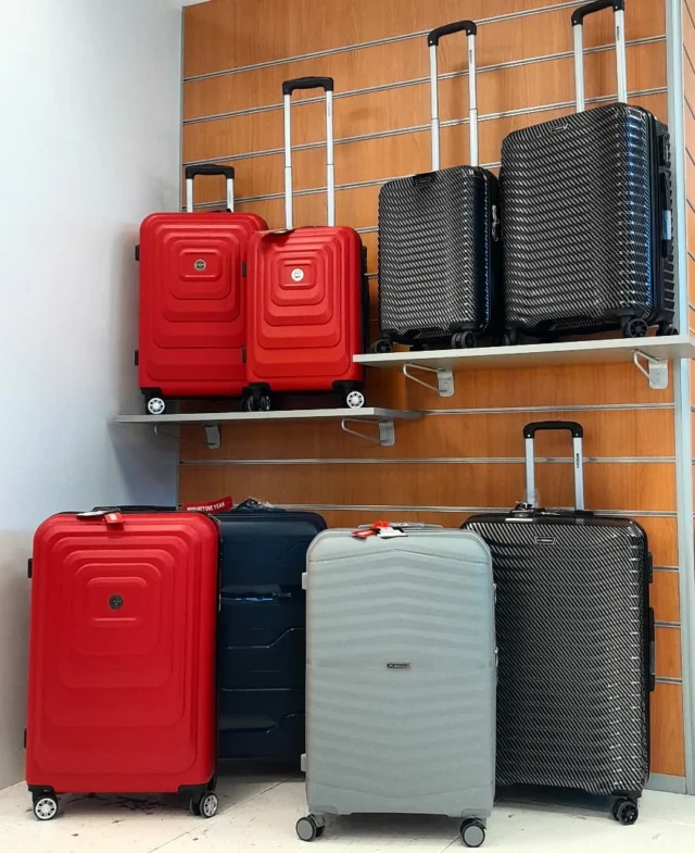 Tris di valigie Geographical Norway
#valigia #vacanze #holidaytime #outlet #shoppingclub #shoopping #shoppinglaperla
