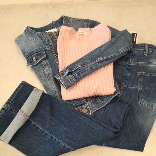 Nuovi arrivi Sandro Ferrone 😃😃
#abbigliamento #donna #autumnstyle #shoppingclub #shoppinglaperla #shoopping #outlet #outfit